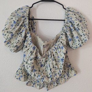 Off-The-Shoulder Smocked Puff Sleeve Top - Abercrombie - M